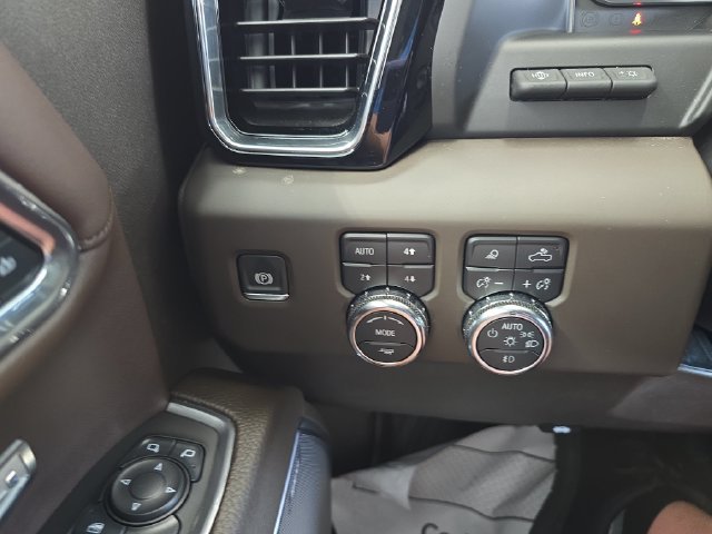 Certified 2025 GMC Sierra 1500 Denali w/ Denali Reserve Package AWD/4WD image 21
