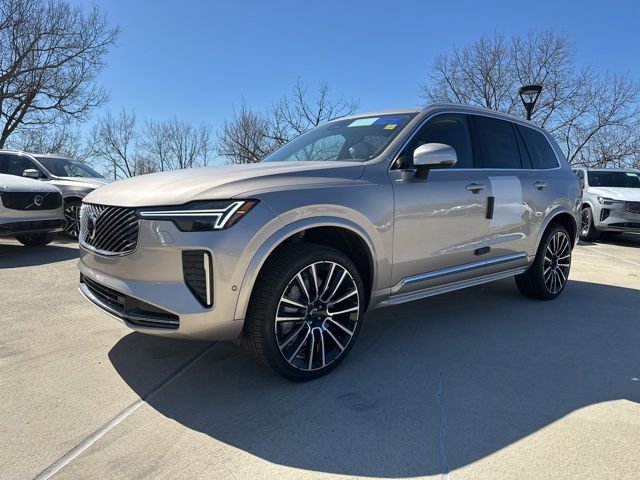 New 2026 Volvo XC90 B6 Plus w/ Protection Package Premier image 3