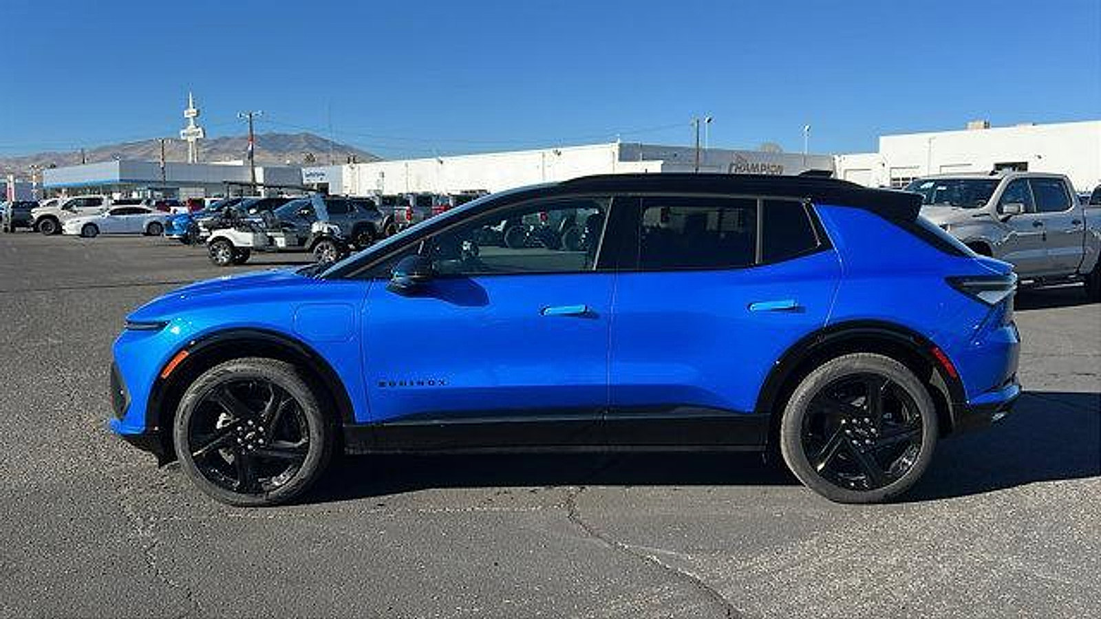 New 2026 Chevrolet Equinox EV RS image 8