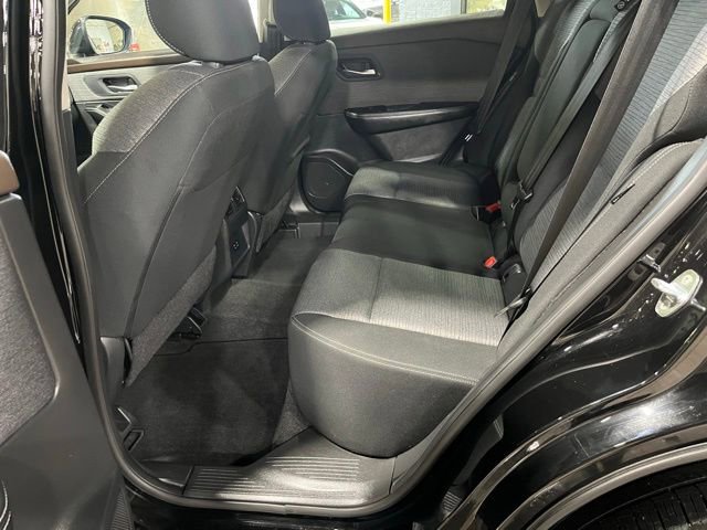 Used 2023 Nissan Rogue SV AWD/4WD image 24