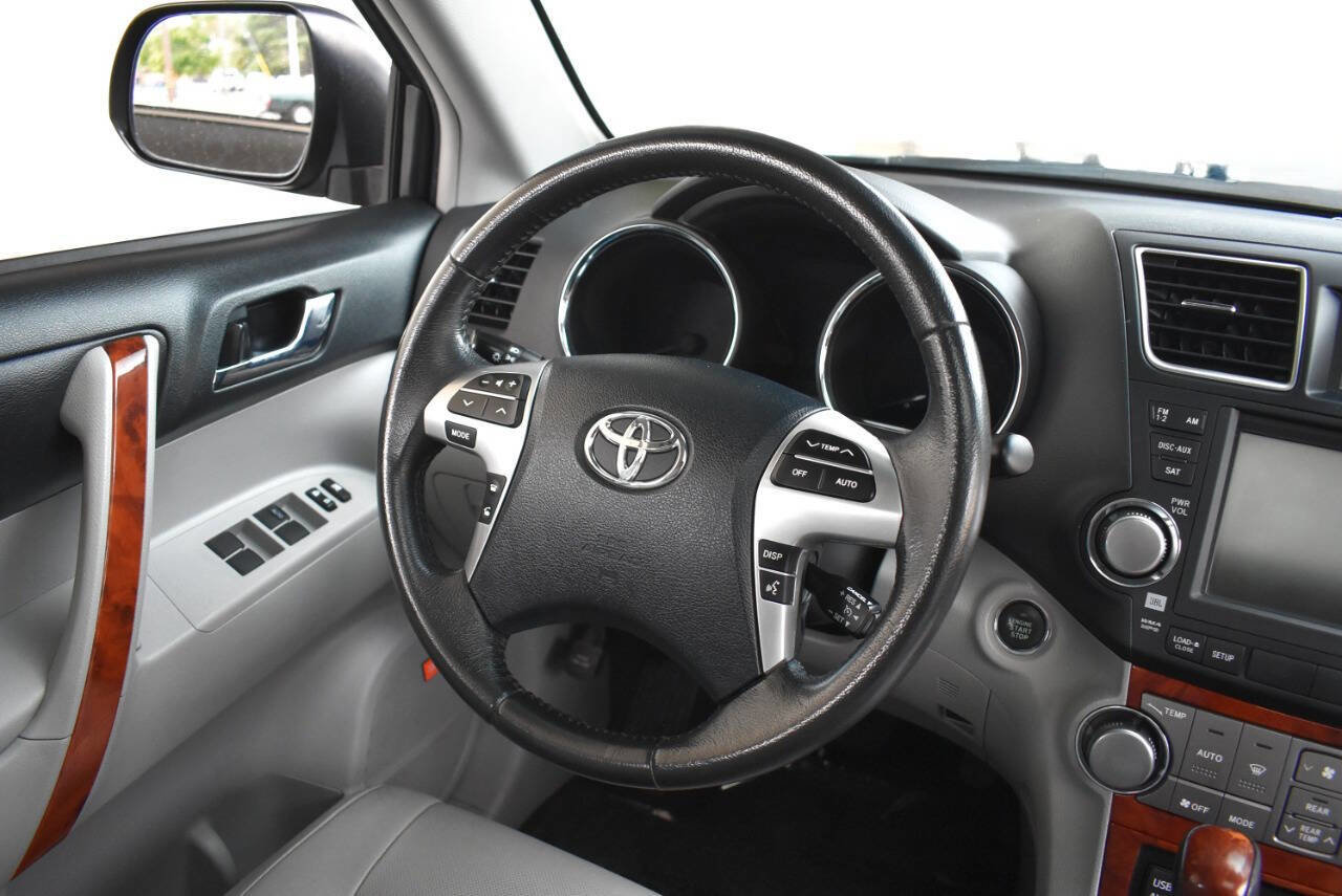 Used 2012 Toyota Highlander Limited image 56