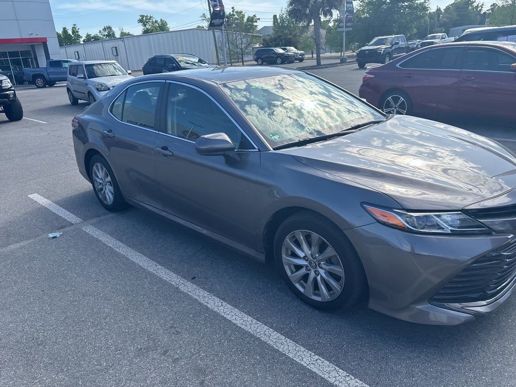 Used 2020 Toyota Camry LE FWD image 12