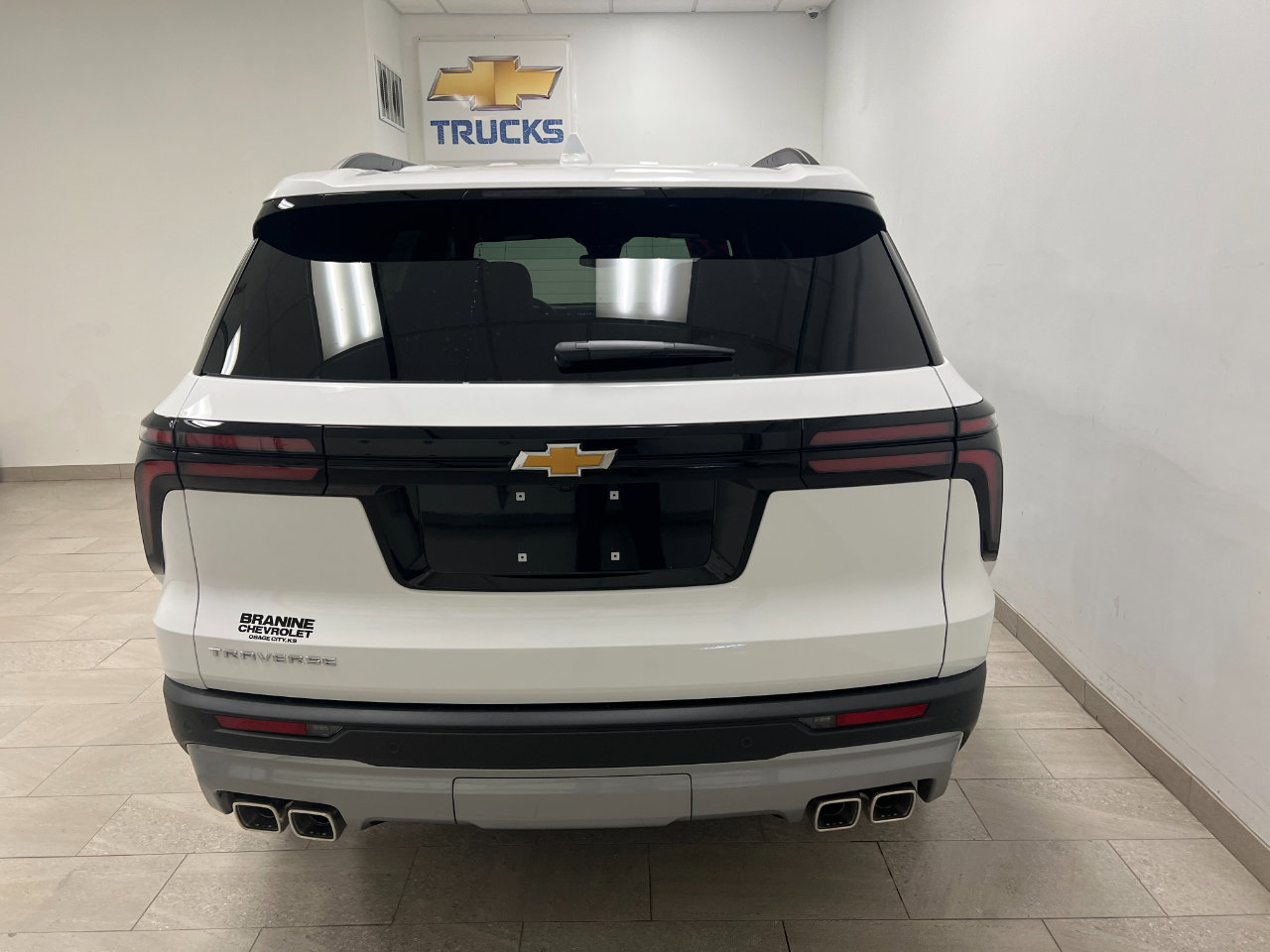 New 2026 Chevrolet Traverse LT image 14