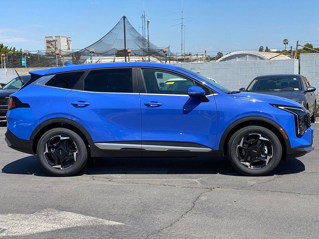 New 2026 Kia Sportage EX FWD image 2