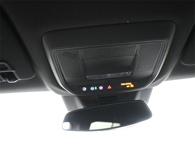 Used 2025 Chevrolet Equinox EV LT w/ Convenience Package image 6