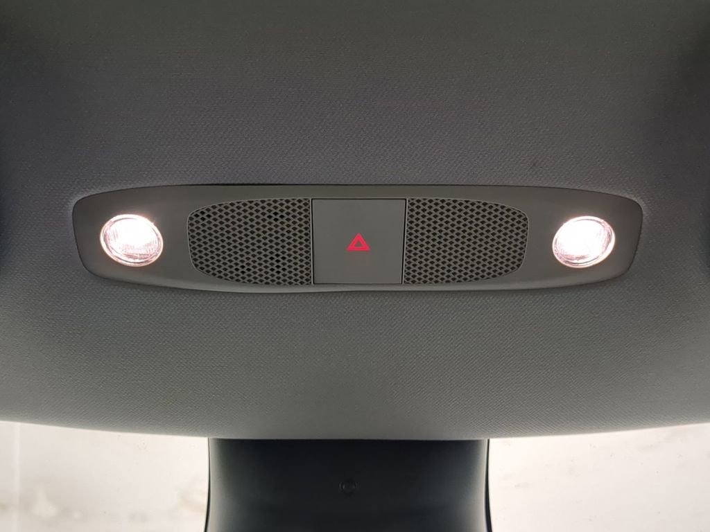 Used 2020 Tesla Model Y Long Range image 25