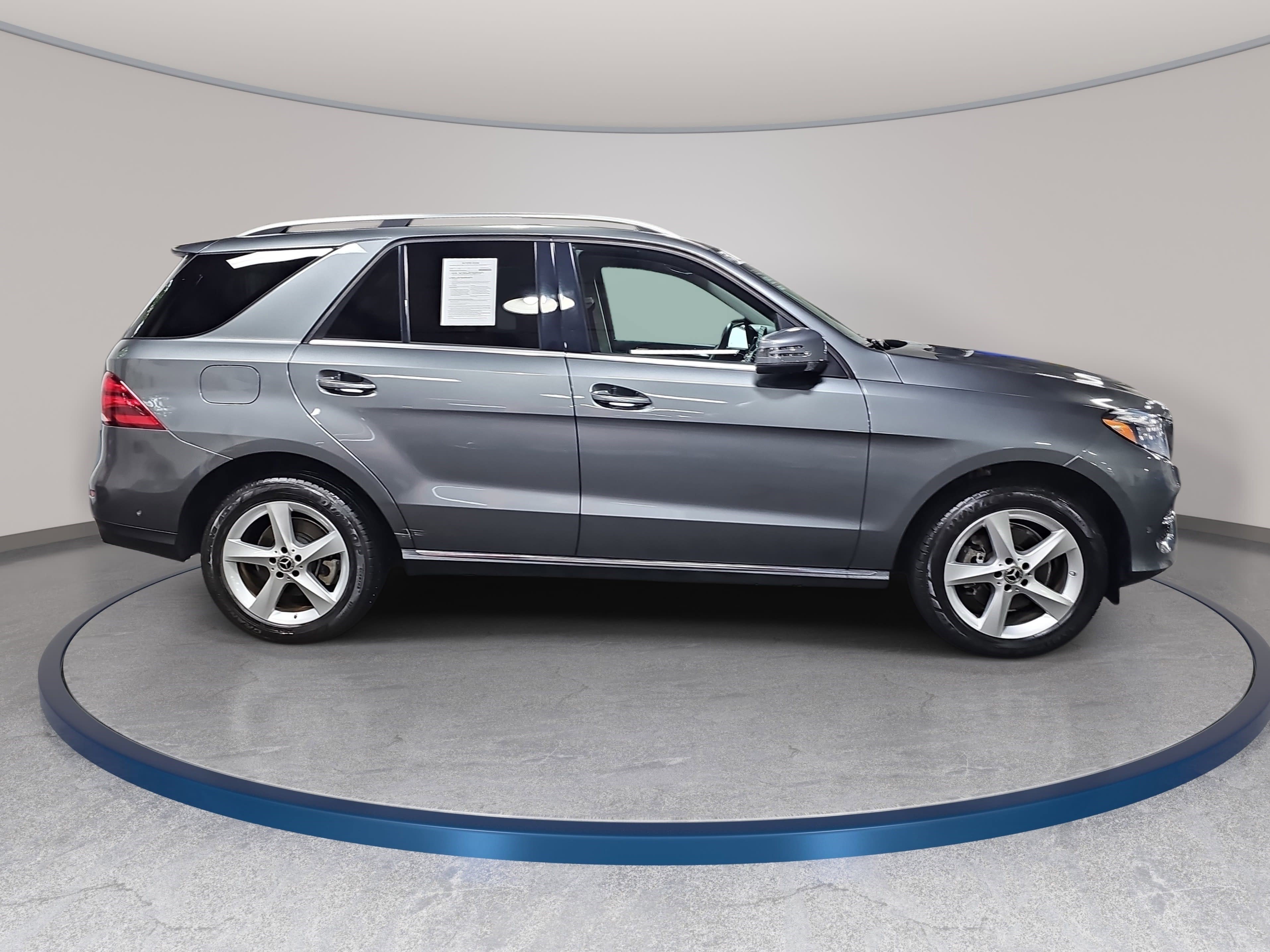 Used 2017 Mercedes-Benz GLE 350 4MATIC image 4