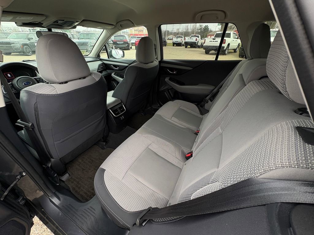 Used 2023 Subaru Outback Premium image 29