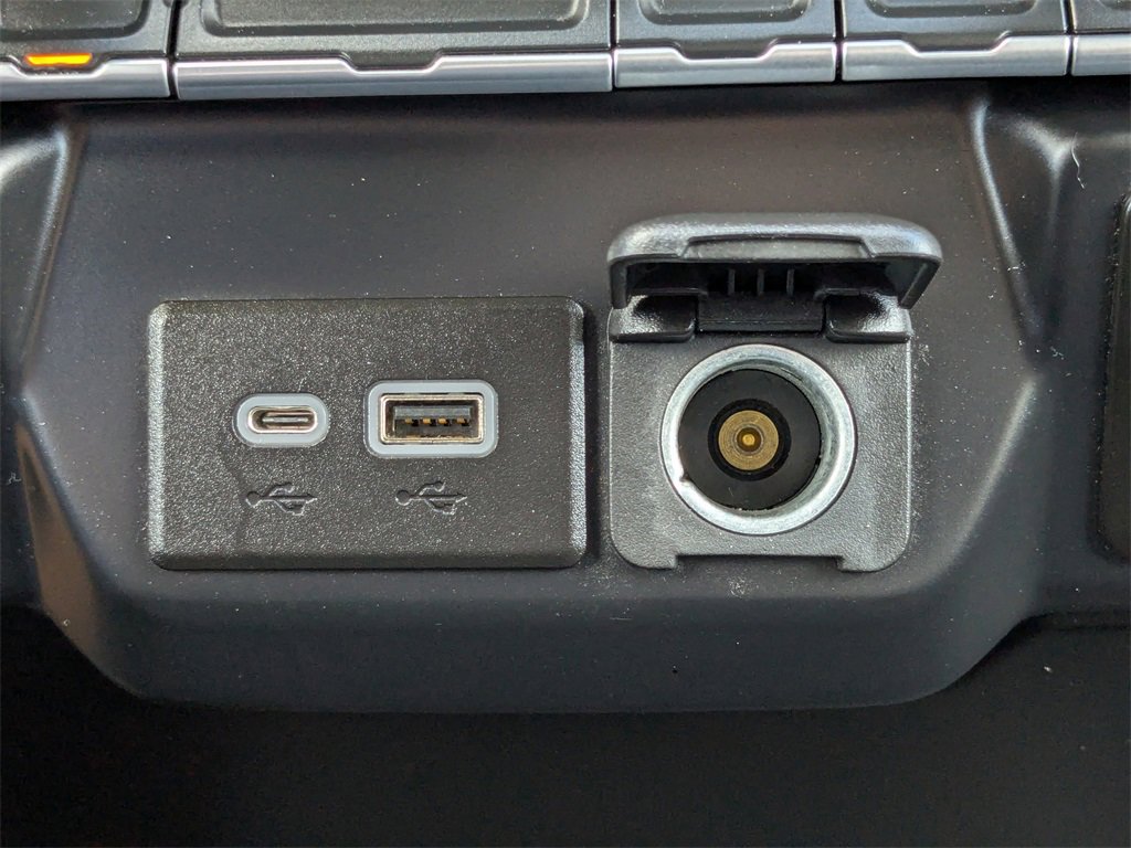 Used 2020 Chevrolet Silverado 1500 LT image 22