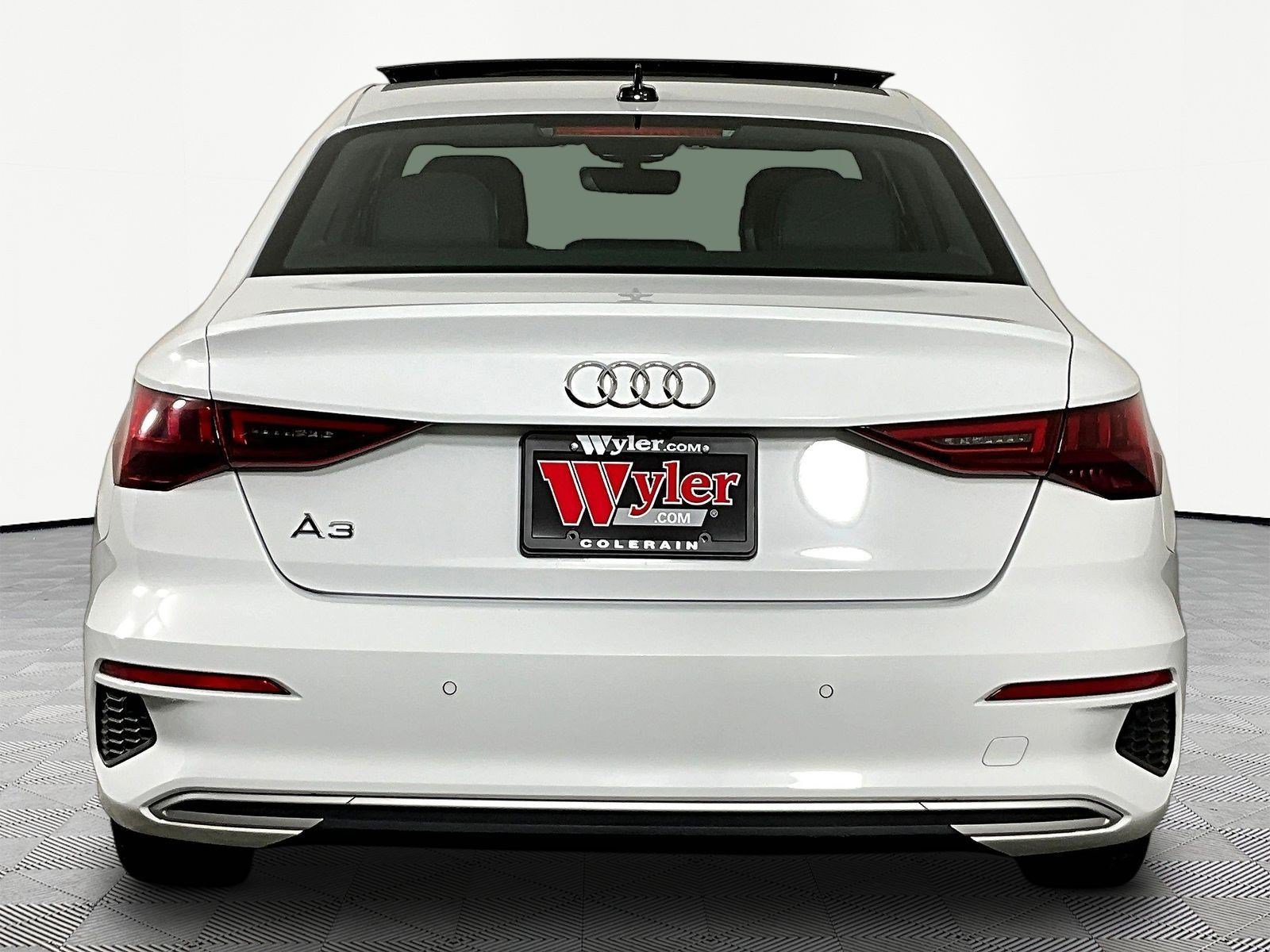 Used 2024 Audi A3 2.0T Premium FWD image 5