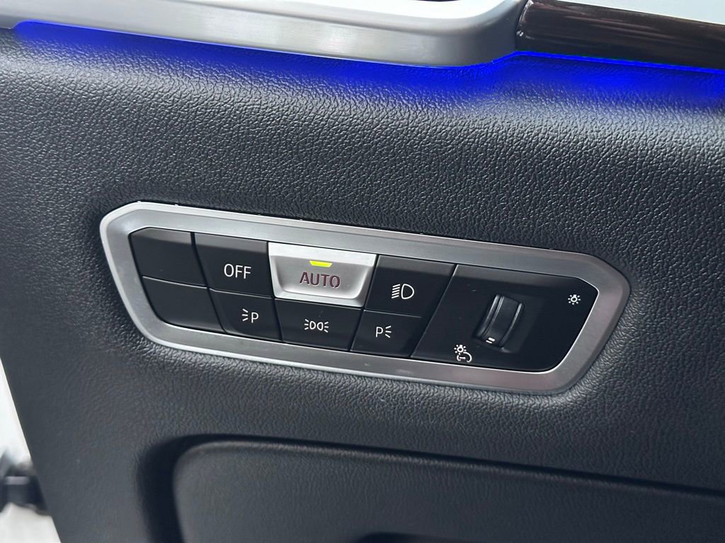 Certified 2023 BMW X6 M50i w/ Executive Package image 20