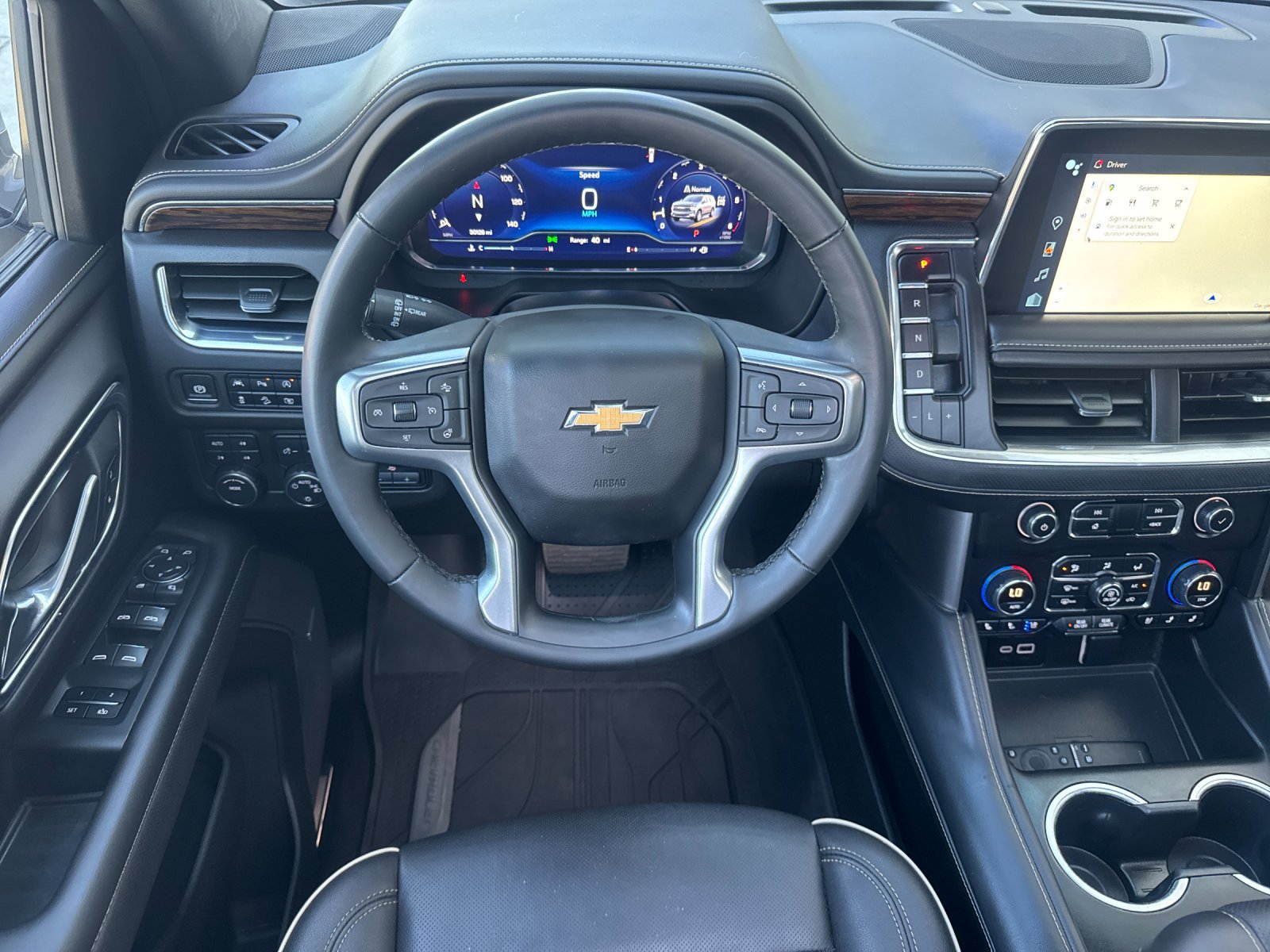Used 2024 Chevrolet Suburban Premier w/ Premium Package AWD/4WD image 16