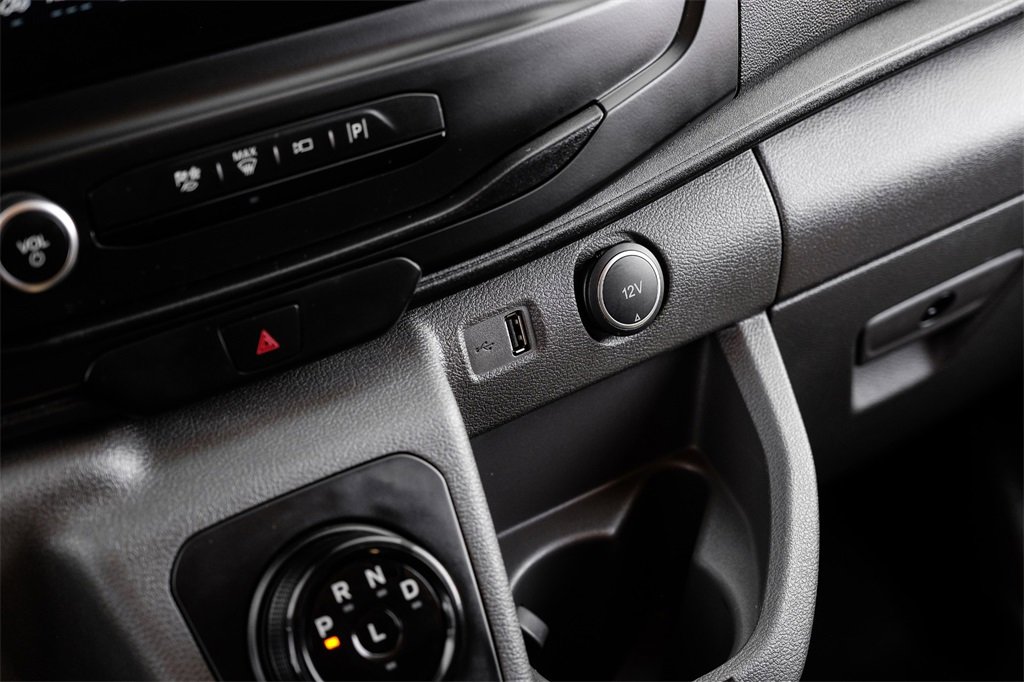 Used 2022 Ford E-Transit 148 High Roof Extended image 23