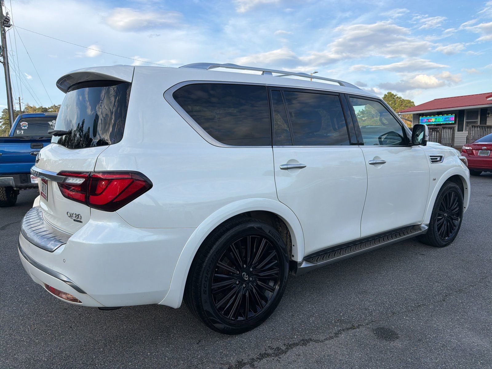 Used 2019 INFINITI QX80 Limited w/ All-Season Package AWD/4WD image 4