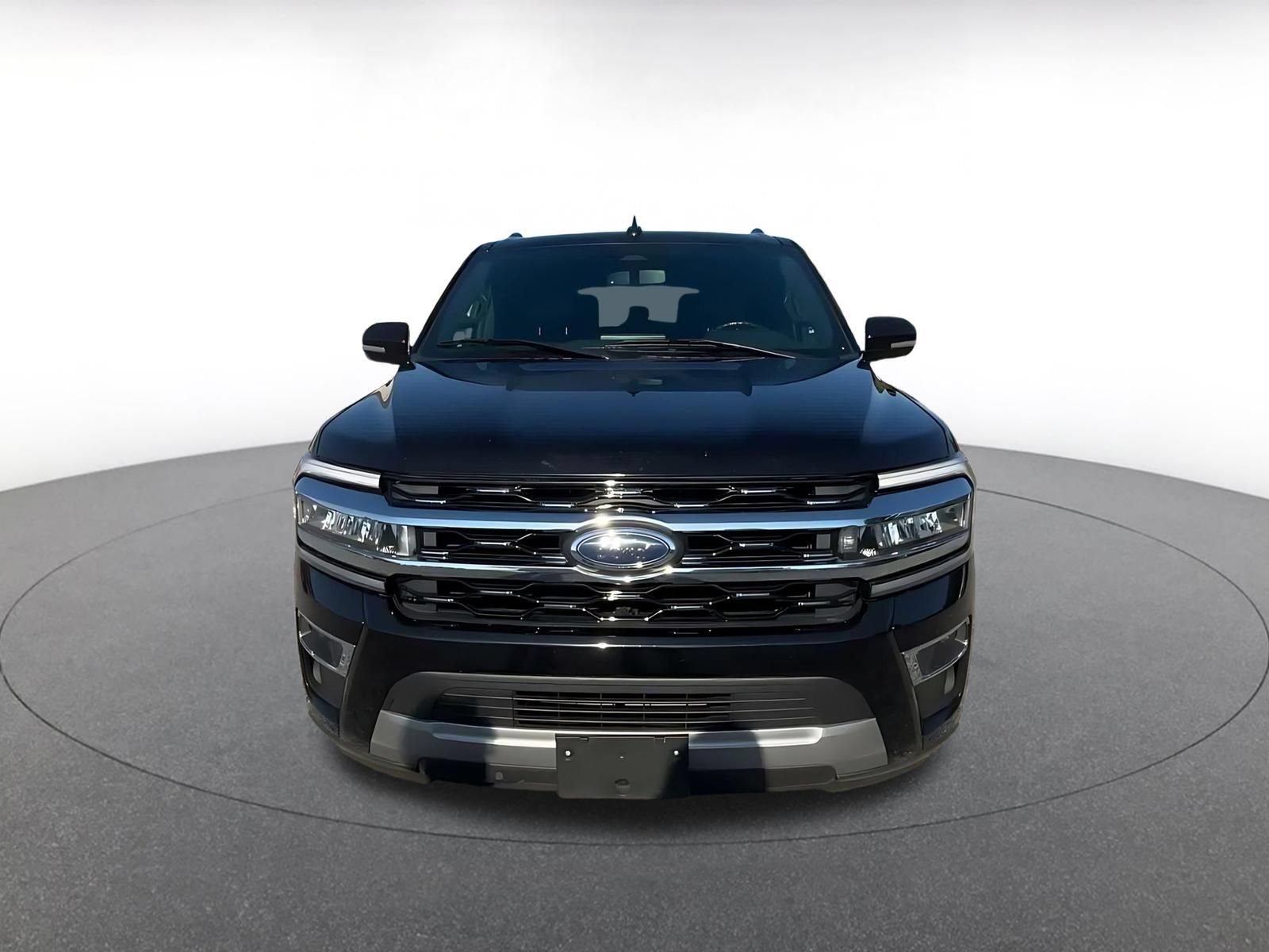 Used 2024 Ford Expedition Max Limited RWD image 4