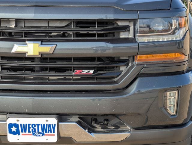Used 2017 Chevrolet Silverado 1500 LT w/ All Star Edition AWD/4WD image 9