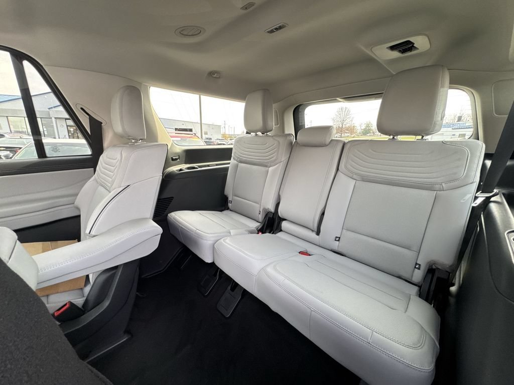 New 2026 Ford Expedition Max Platinum w/ Platinum Ultimate Package AWD/4WD image 24