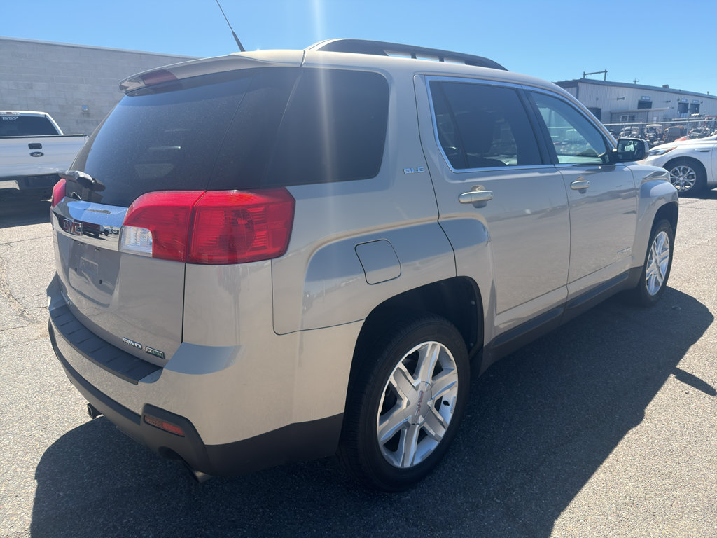 Used 2011 GMC Terrain SLE AWD/4WD image 3