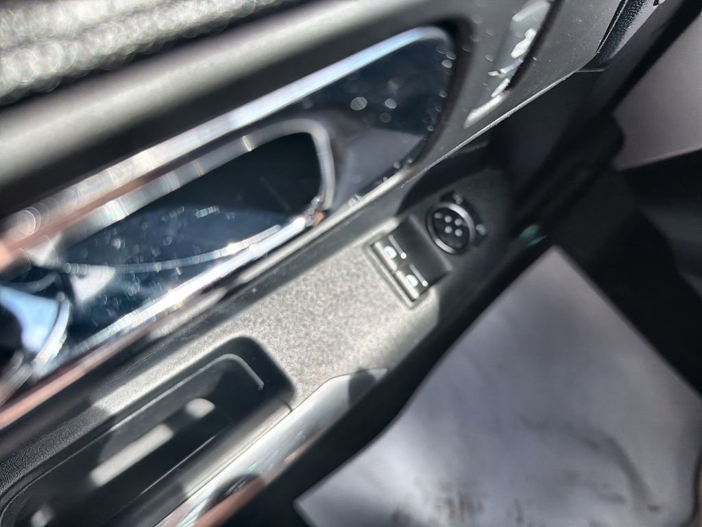 Used 2017 Ford Mustang Premium RWD image 18