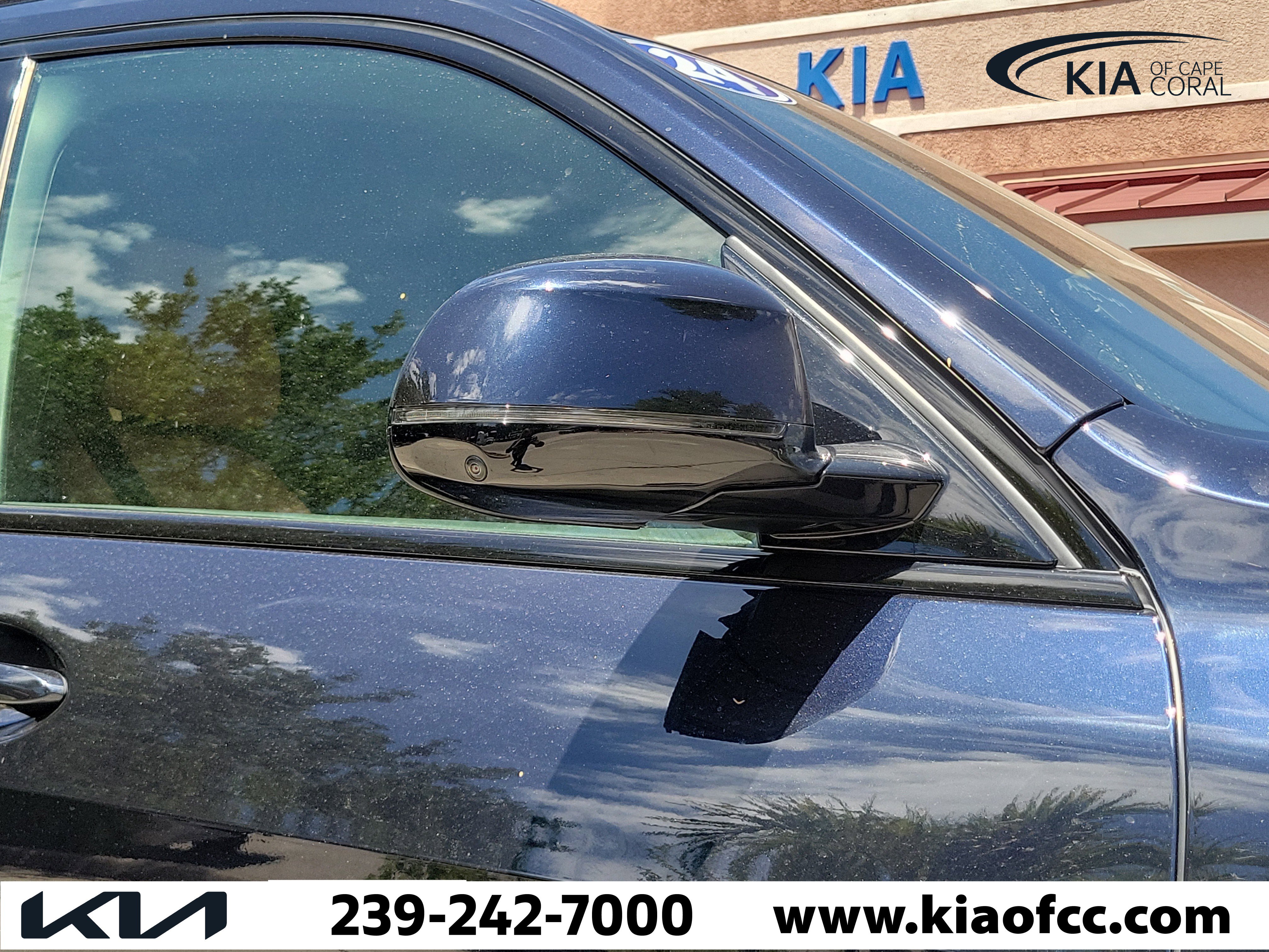 Used 2024 BMW X7 xDrive40i w/ M Sport Package image 4