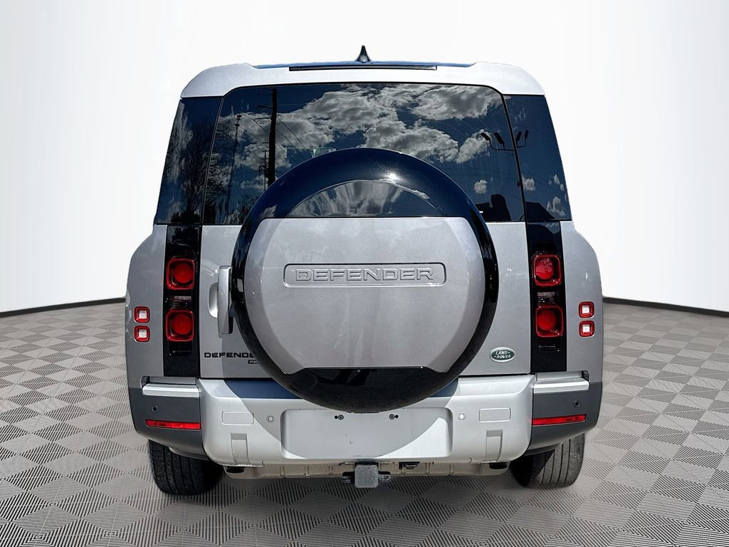 Used 2023 Land Rover Defender 130 SE image 7