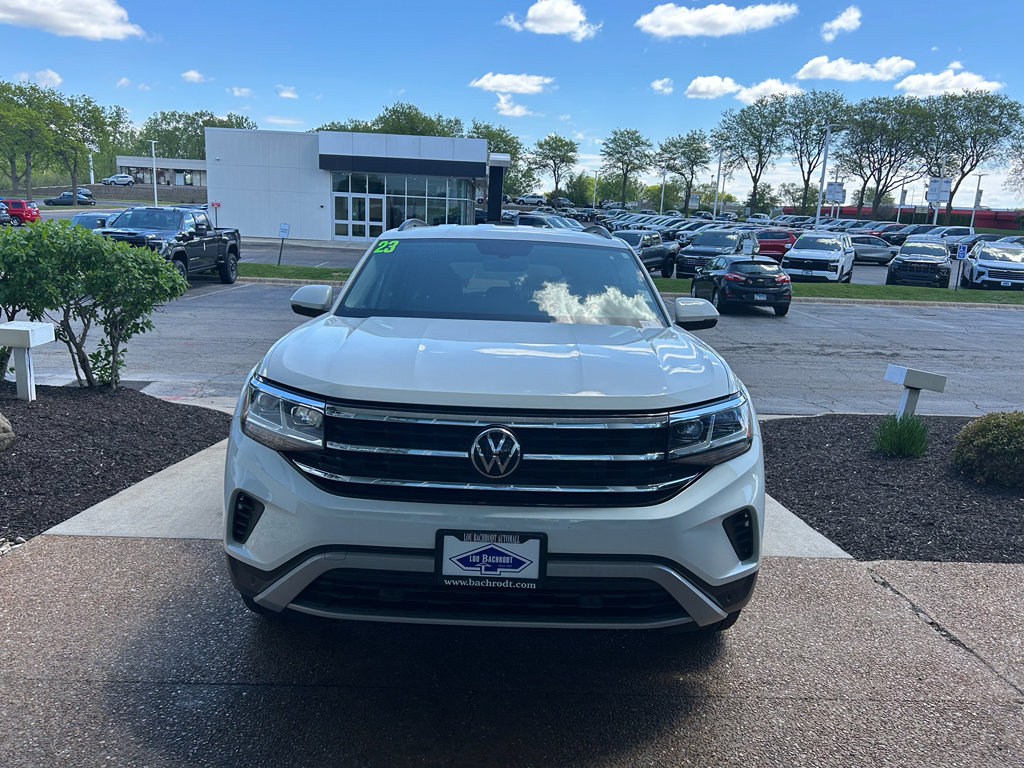 Used 2023 Volkswagen Atlas SE w/ Black Wheel Package AWD/4WD image 2