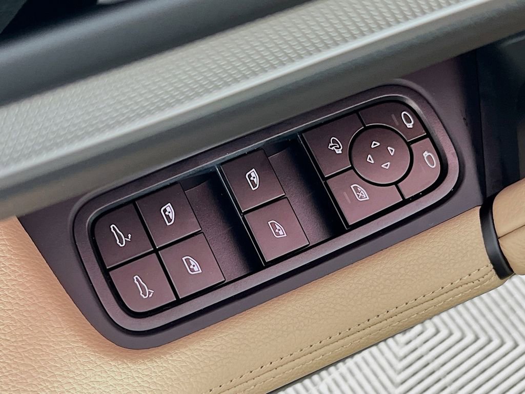 New 2026 Porsche Cayenne image 20