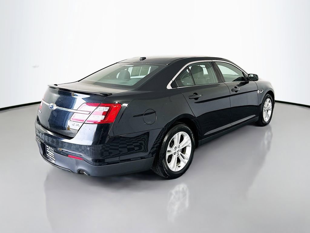 Used 2018 Ford Taurus SEL image 7