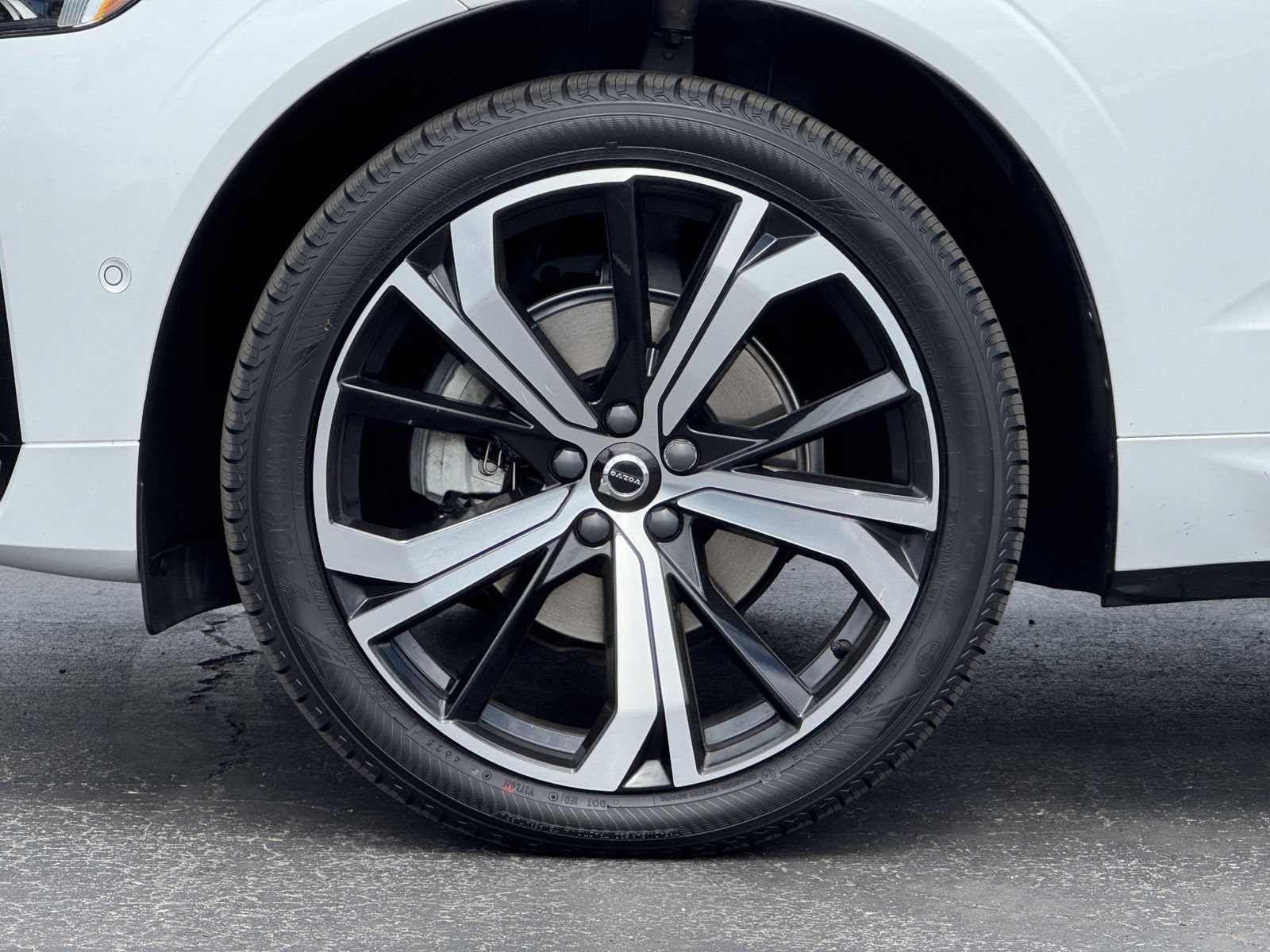 Certified 2023 Volvo XC60 B5 Ultimate w/ Protection Package Premier FWD image 27