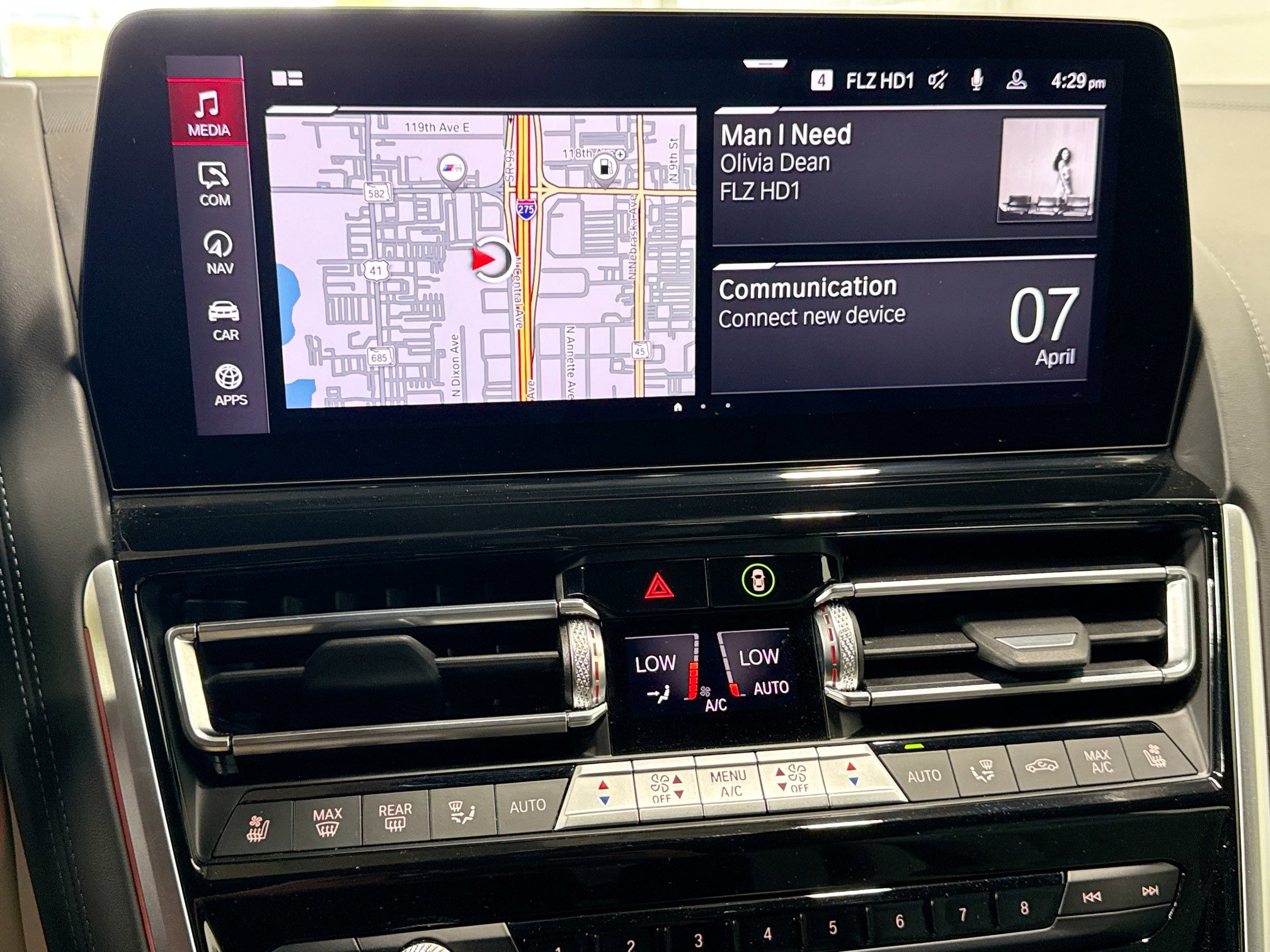 Used 2025 BMW M8 Competition w/ Driving Assistance Package image 28