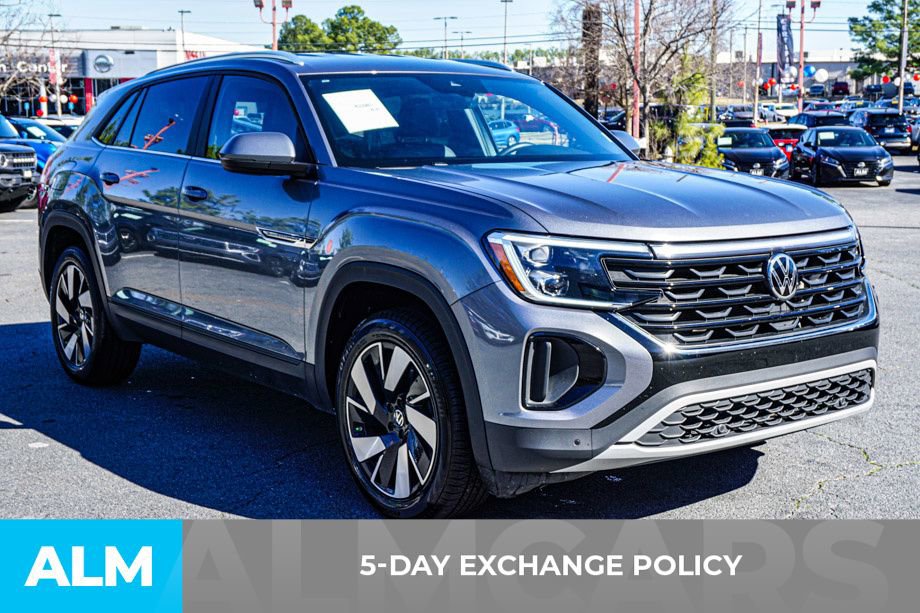Used 2024 Volkswagen Atlas Cross Sport SE image 3