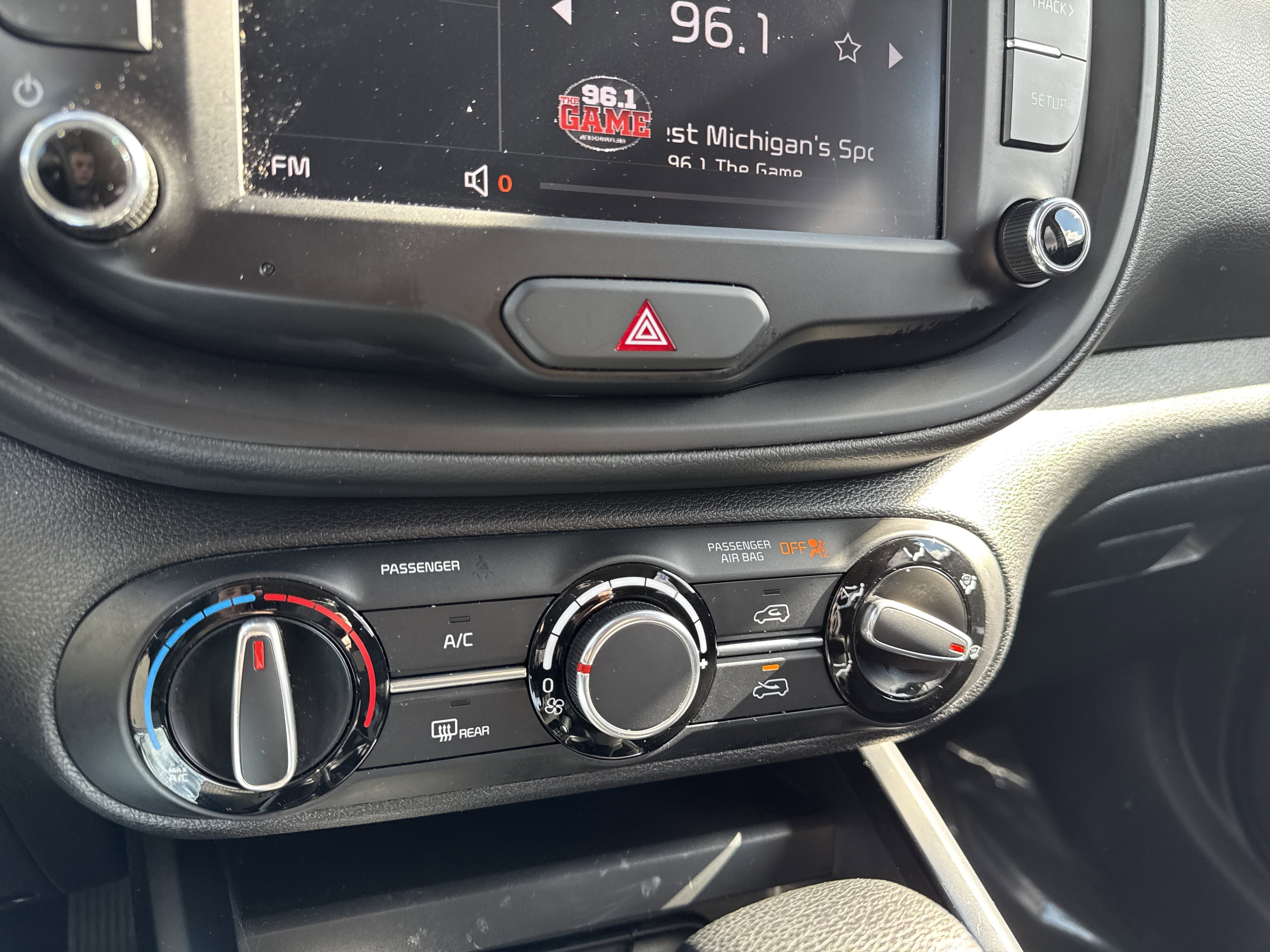 Used 2025 Kia Soul LX w/ LX Technology Package image 18