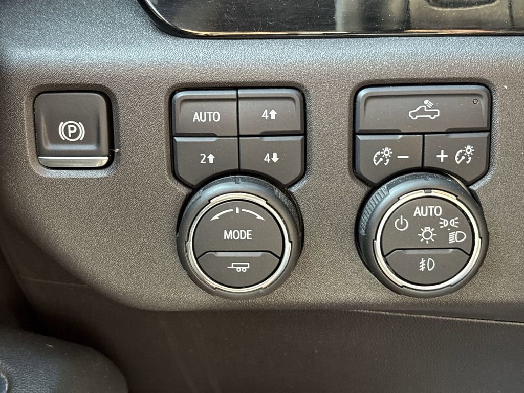 Used 2024 Chevrolet Silverado 1500 LT Trail Boss w/ Protection Package image 37