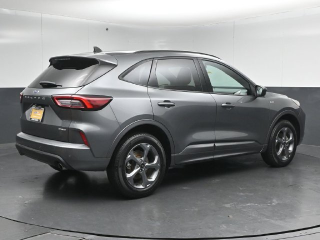 Certified 2024 Ford Escape ST-Line w/ Tech Pack #1 AWD/4WD image 7