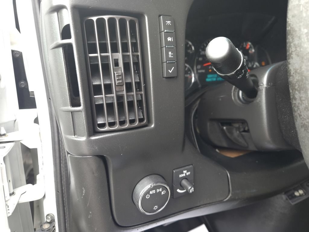 Used 2017 GMC Savana 3500 RWD image 16
