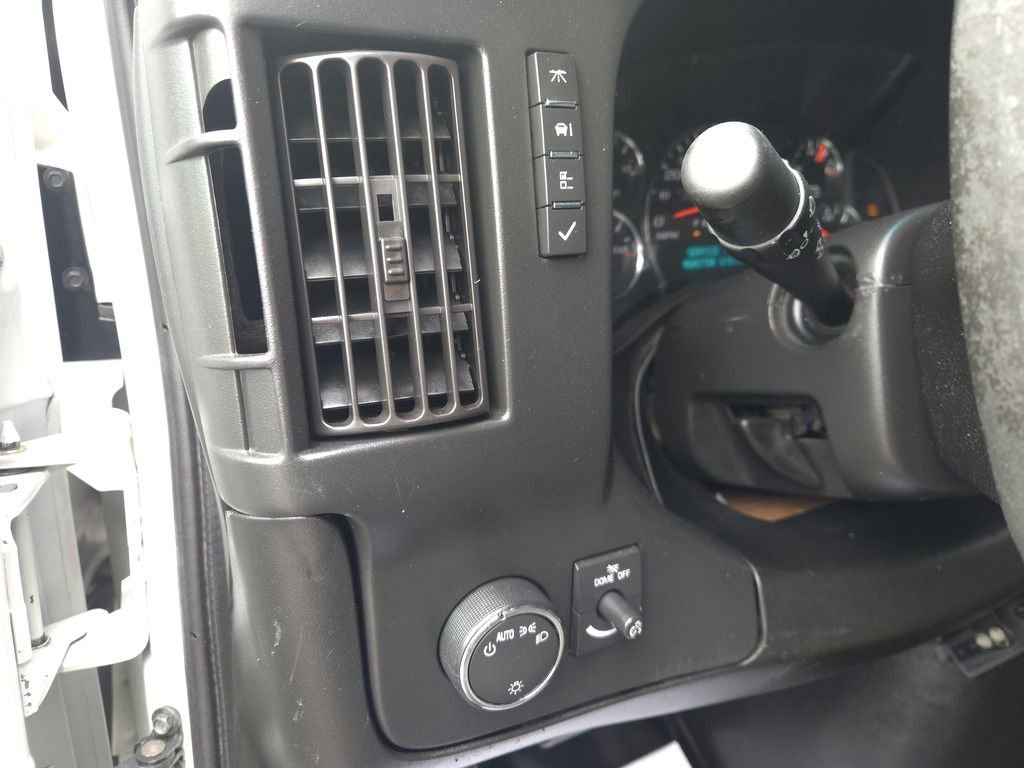 Used 2017 GMC Savana 3500 image 16