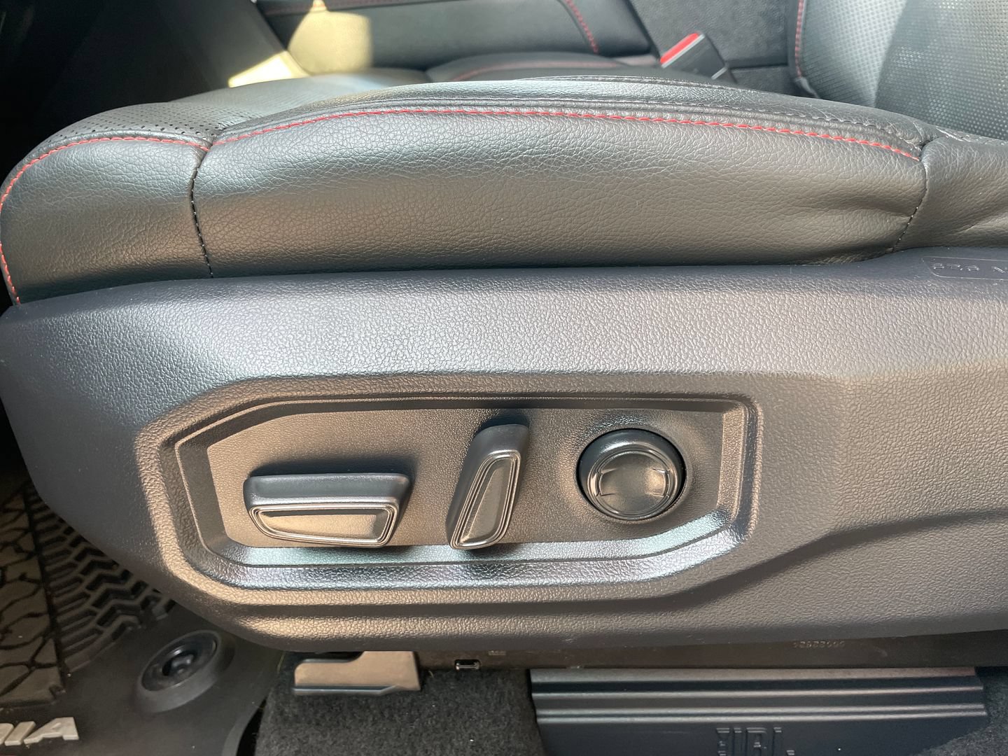 Certified 2025 Toyota Sequoia TRD Pro AWD/4WD image 15