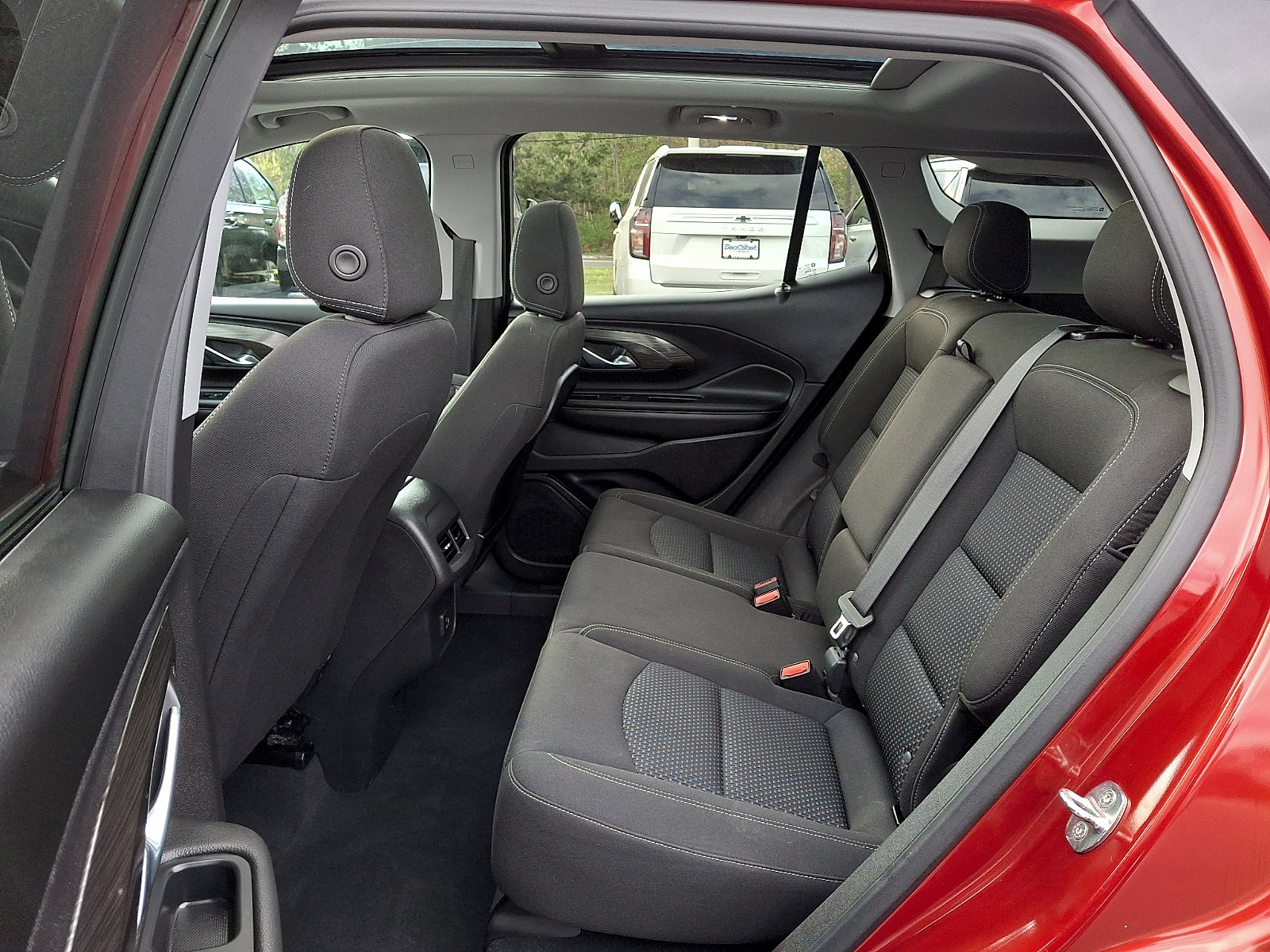 Certified 2023 GMC Terrain SLE w/ Driver Convenience Package AWD/4WD image 11