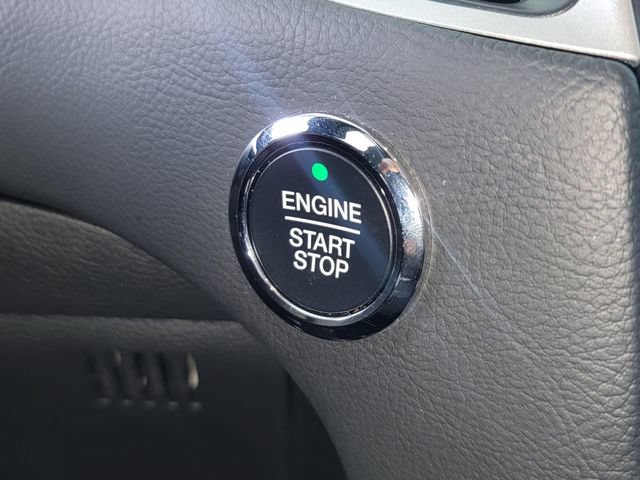 Used 2024 Ford Edge SE w/ Black Appearance Package AWD/4WD image 19