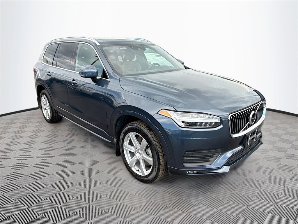 Used 2022 Volvo XC90 T6 Momentum image 4