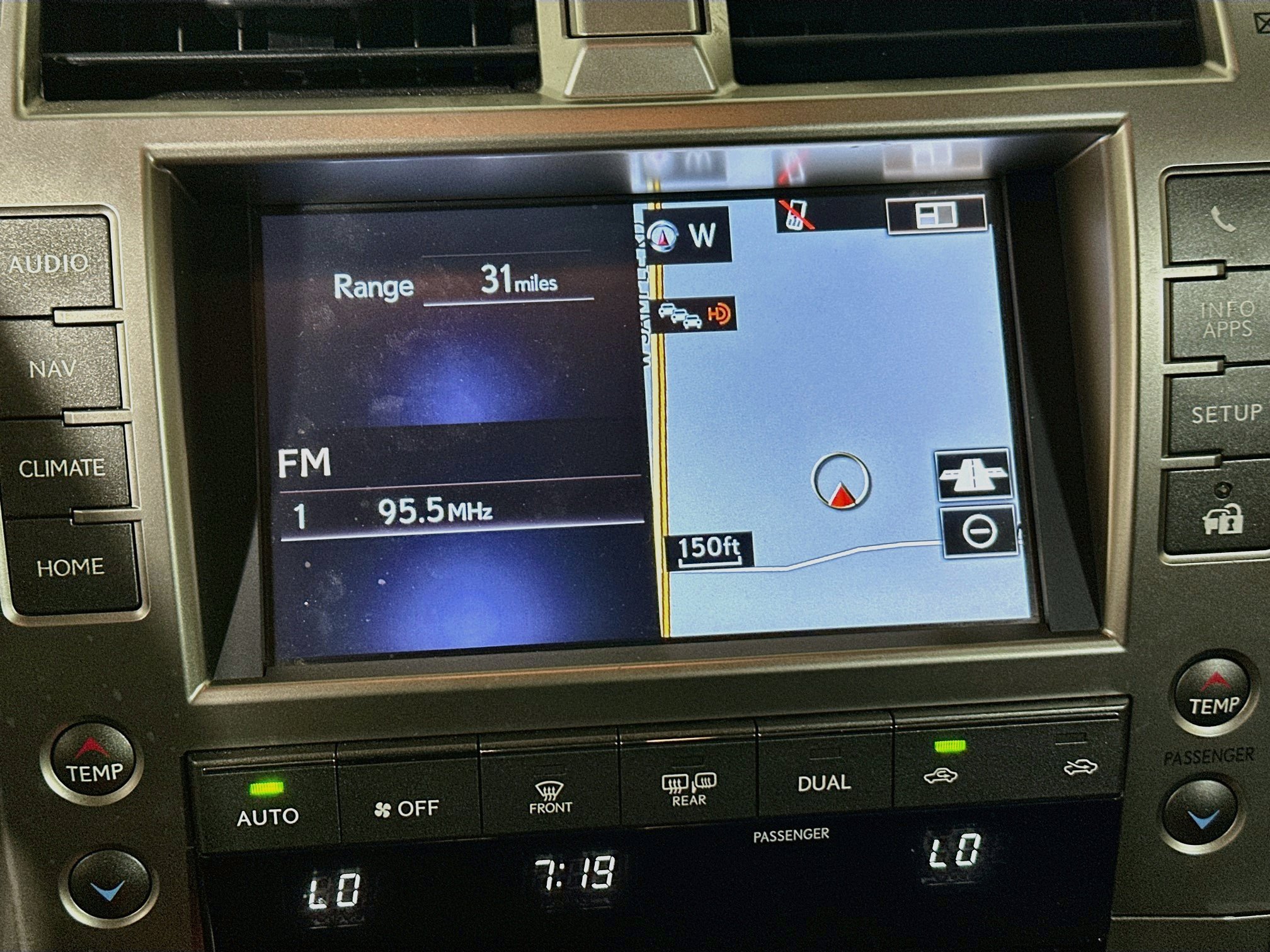 Used 2016 Lexus GX 460 w/ Navigation Package AWD/4WD image 24
