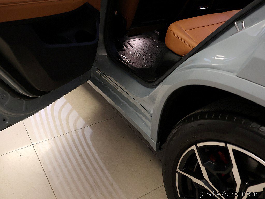 Certified 2023 BMW X4 M40i AWD/4WD image 31