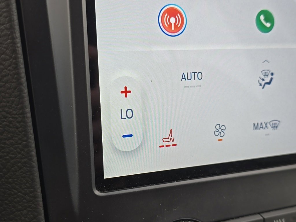 Used 2024 Ford Edge SEL image 38