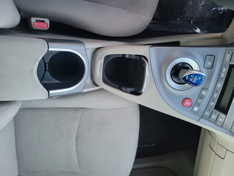 Used 2015 Toyota Prius Two image 29