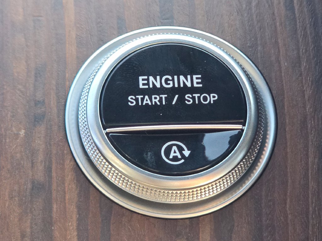 New 2027 Mercedes-Benz GLC 300 4MATIC image 37