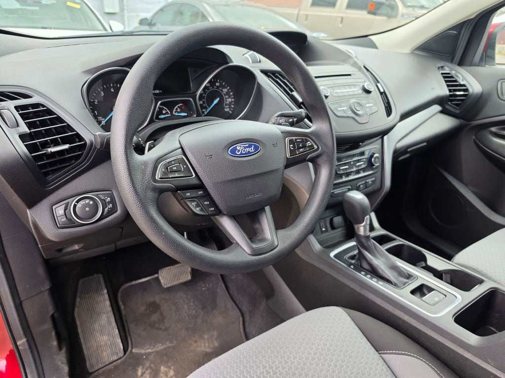 Used 2017 Ford Escape SE AWD/4WD image 4