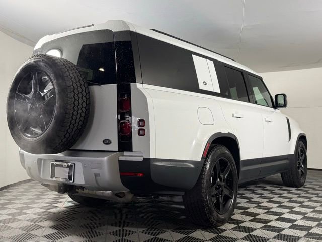 Used 2023 Land Rover Defender 130 SE image 8