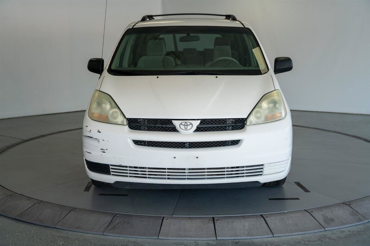 Used 2004 Toyota Sienna CE FWD image 2