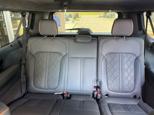 Used 2024 Jeep Grand Wagoneer L Series III w/ Rear Seat Video Group 1 AWD/4WD image 13