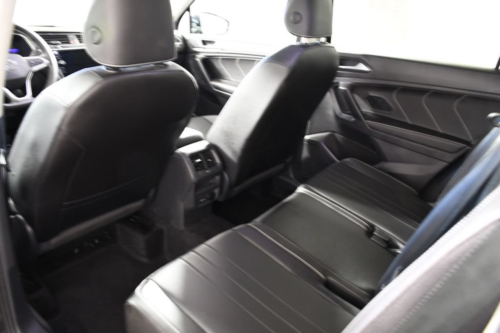 Used 2023 Volkswagen Tiguan SE AWD/4WD image 26
